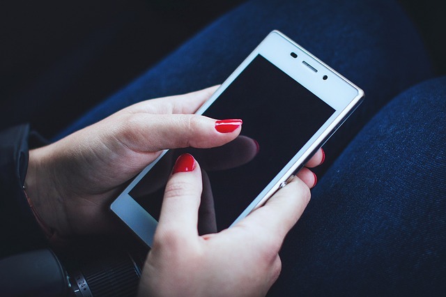 cell-phone-1163722_640